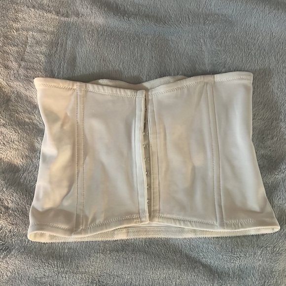3 Control Waist Cinchers - Picture 3 of 7